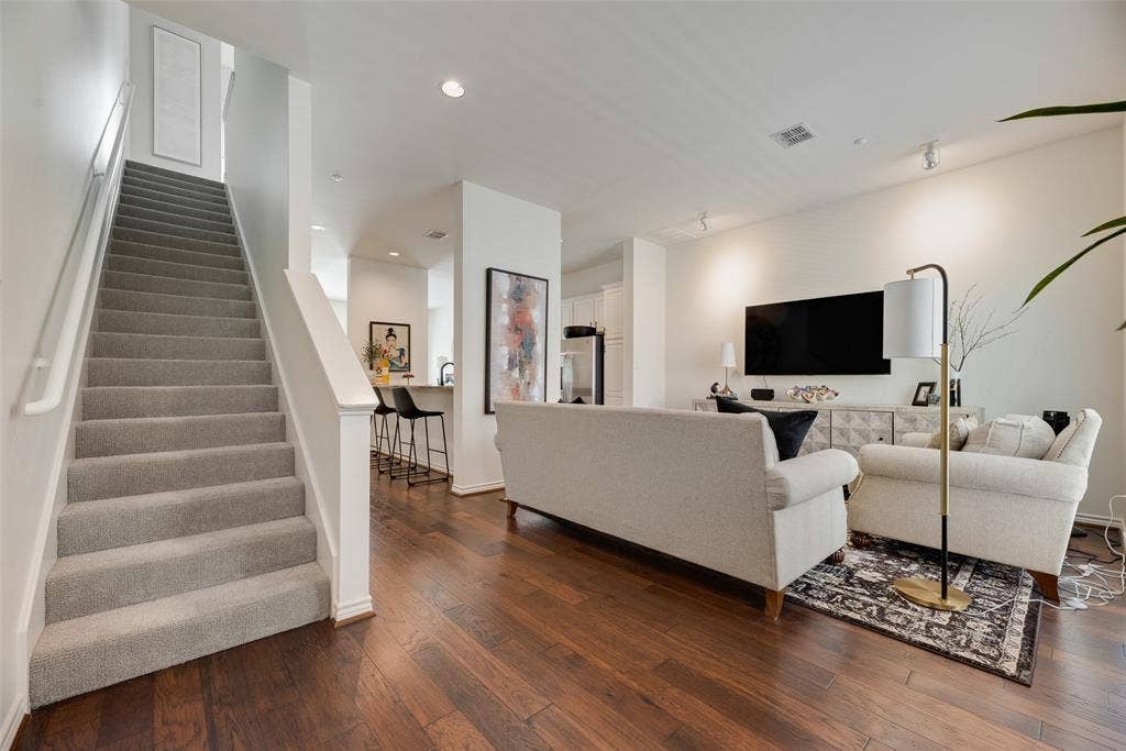 4411 Mckinney Avenue, #16, Dallas, TX 75205 4411 Mckinney Avenue, #16, Dallas, TX 75205