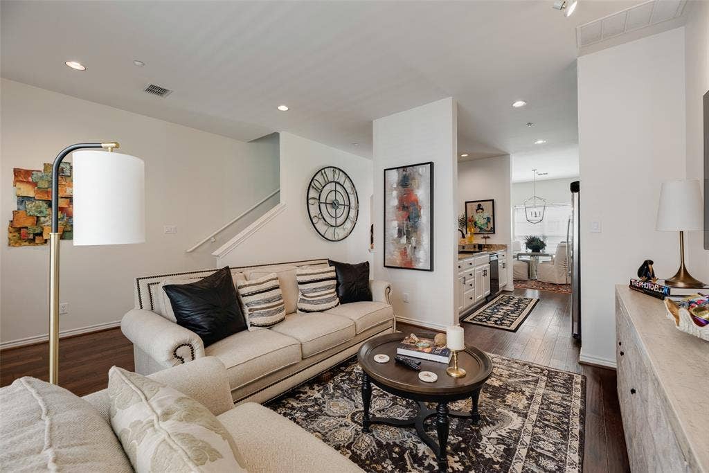 4411 Mckinney Avenue, #16, Dallas, TX 75205 4411 Mckinney Avenue, #16, Dallas, TX 75205