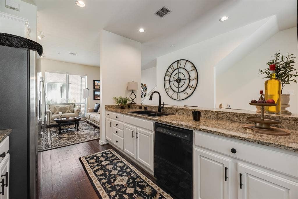 4411 Mckinney Avenue, #16, Dallas, TX 75205 4411 Mckinney Avenue, #16, Dallas, TX 75205