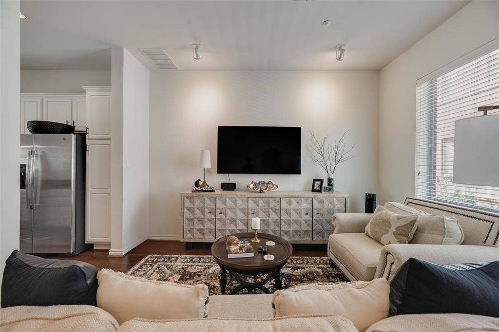 4411 Mckinney Avenue, #16, Dallas, TX 75205 4411 Mckinney Avenue, #16, Dallas, TX 75205