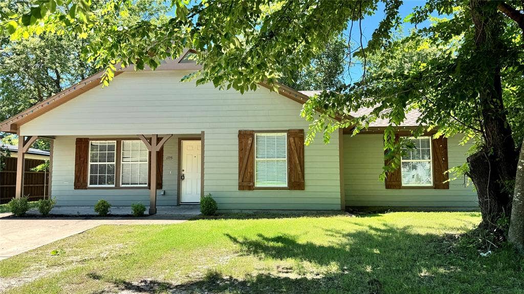 1715 Hemphill Street, Greenville, TX 75401 1715 Hemphill Street, Greenville, TX 75401