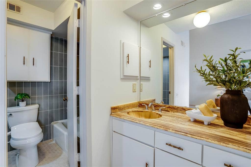 3526 Wycliff Avenue, Dallas, TX 75219