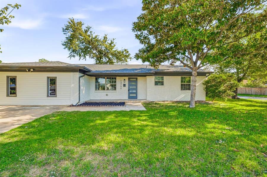 Property photo for 13706 Janwood Lane, Farmers Branch, TX