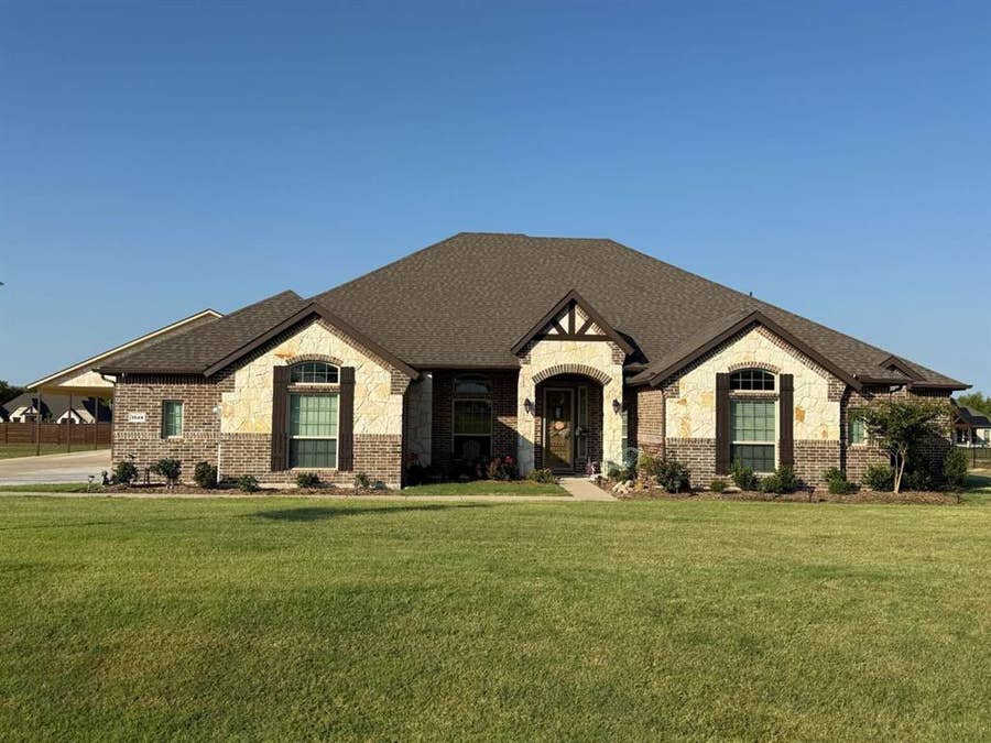Property photo for 1549 Lynx Loop, Forney, TX