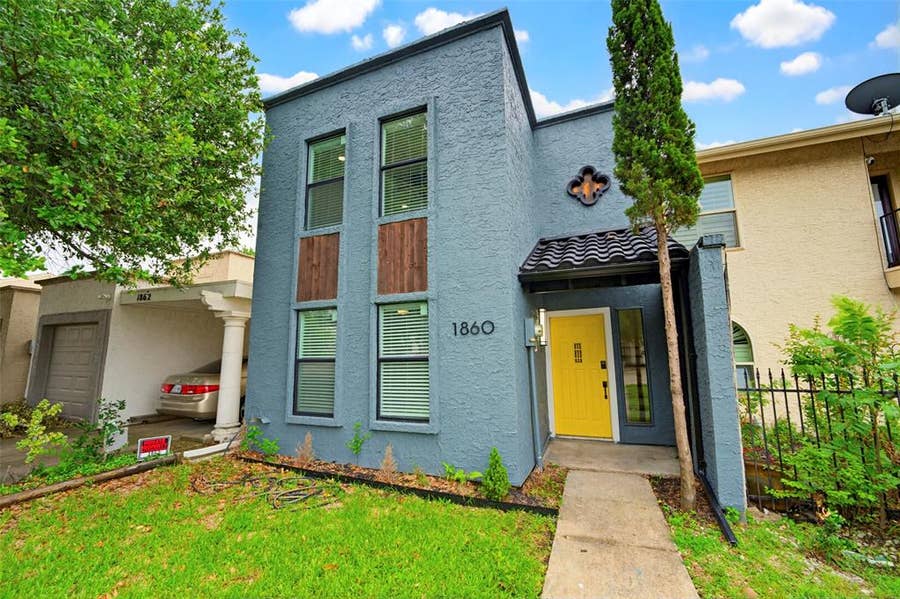Property photo for 1860 Amber Lane, Carrollton, TX