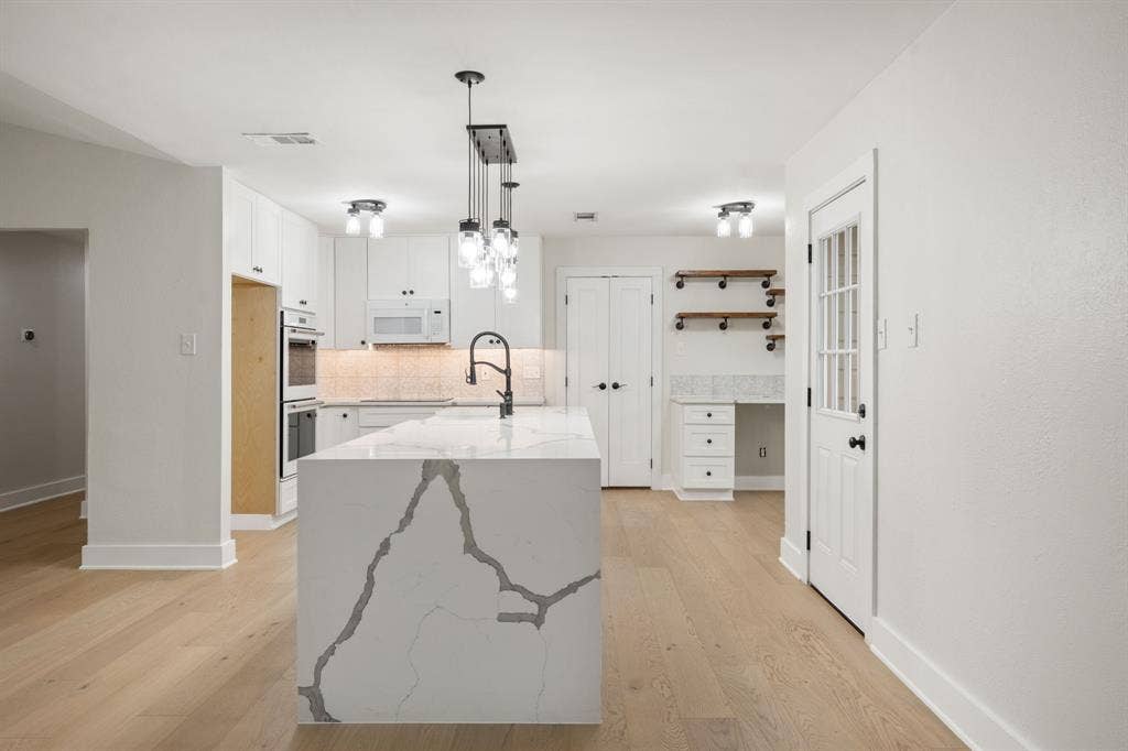 4541 Hartford Drive, Plano, TX 75093 4541 Hartford Drive, Plano, TX 75093