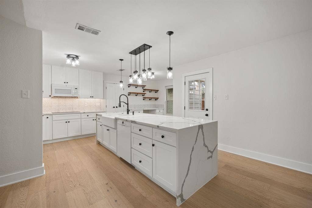 4541 Hartford Drive, Plano, TX 75093 4541 Hartford Drive, Plano, TX 75093