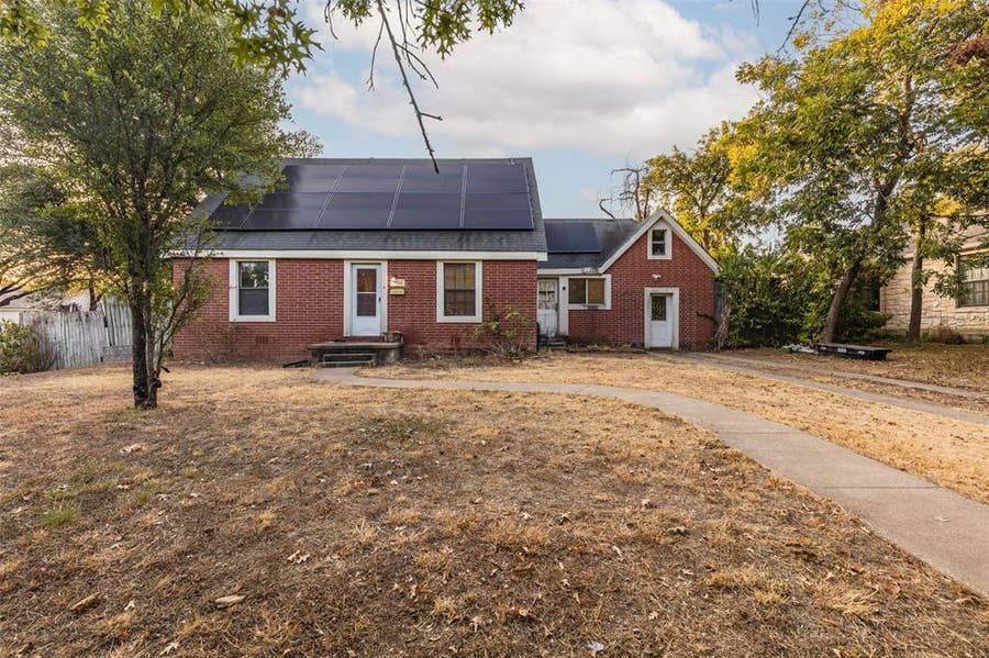 Property photo for 2800 Columbus Avenue, Waco, TX