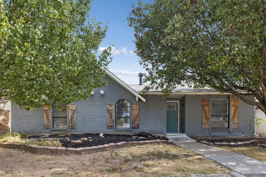 Property photo for 6101 Magnolia Lane, Rowlett, TX