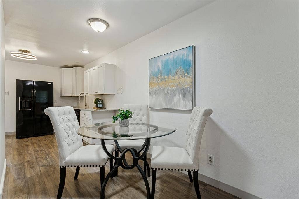 403 E Franklin Street, Grapevine, TX 76051