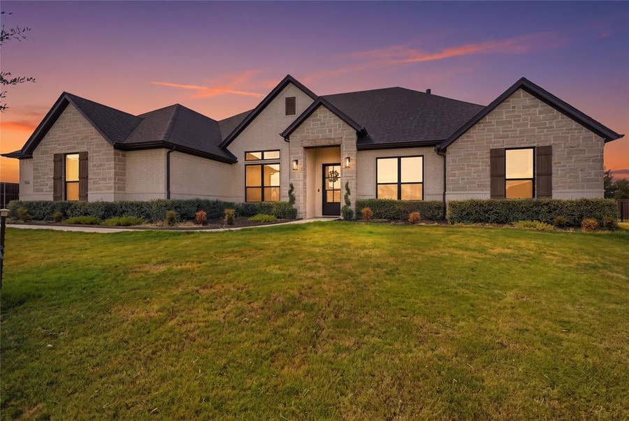Property photo for 1021 Tobey Court, Aledo, TX