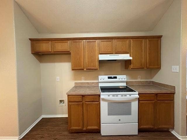 6602 Sandgate Drive, Arlington, TX 76002 Kitchen has white appliances!