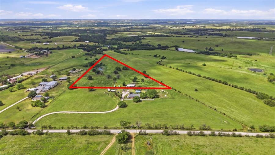 Property photo for 15795 Flow Rd, Decatur, TX