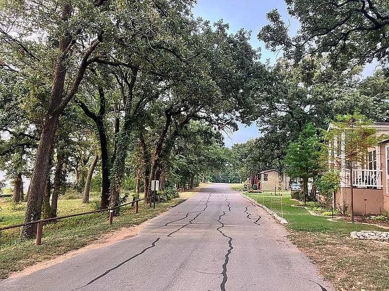 5200 Lake Shore Lane, Denton, TX 76208 5200 Lake Shore Lane, Denton, TX 76208