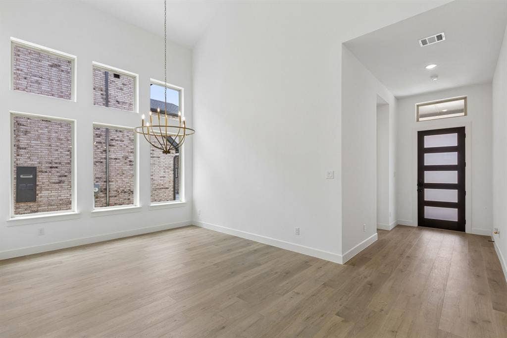 15756 Split Bark Lane, Frisco, TX 75033 Offering a welcoming, light filled entry, our Genevieve floor plan is the dream home you have been searching for!