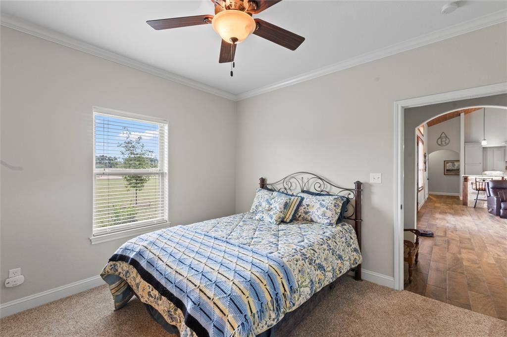 4830 Bridle View Court, Athens, TX 75752 2nd primary bedroom with ensuite bathroom