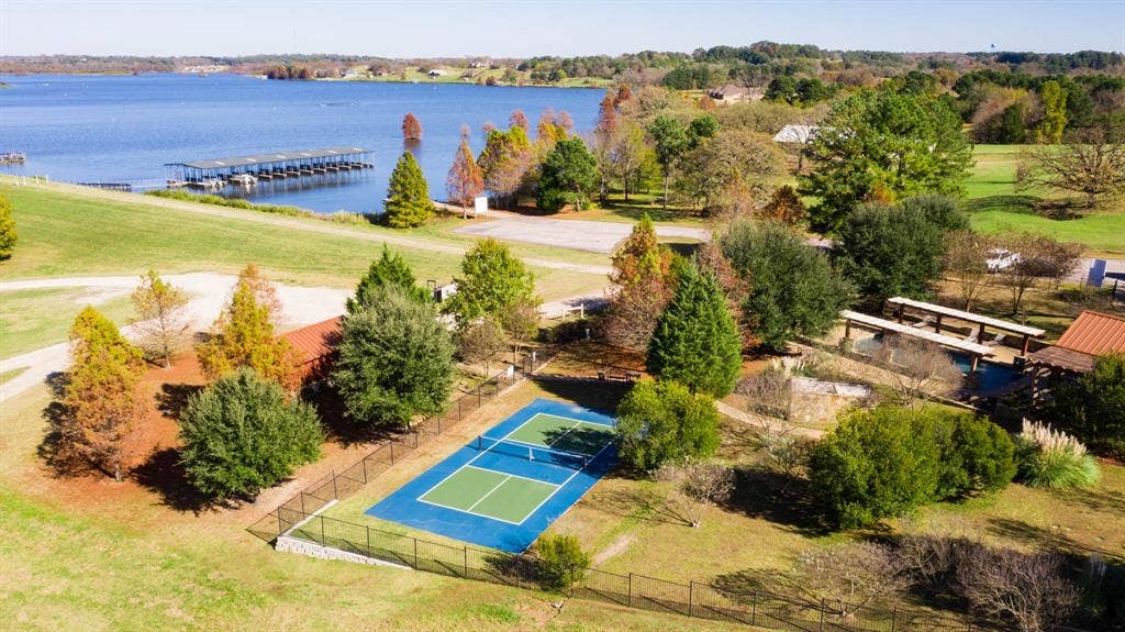 4830 Bridle View Court, Athens, TX 75752 Water's Edge community