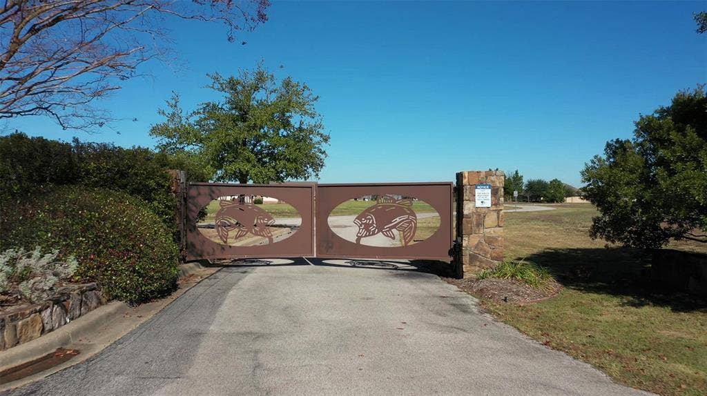 4830 Bridle View Court, Athens, TX 75752 Gated entry into neighborhood