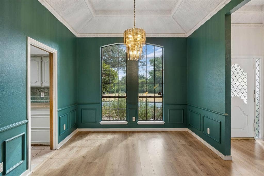 10123 Candlebrook Drive, Dallas, TX 75243 10123 Candlebrook Drive, Dallas, TX 75243