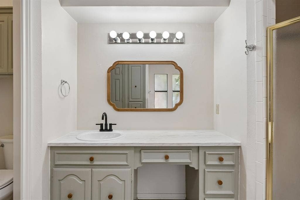 10123 Candlebrook Drive, Dallas, TX 75243 10123 Candlebrook Drive, Dallas, TX 75243