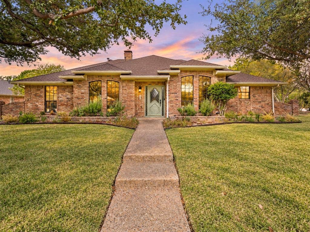 10123 Candlebrook Drive, Dallas, TX 75243 10123 Candlebrook Drive, Dallas, TX 75243