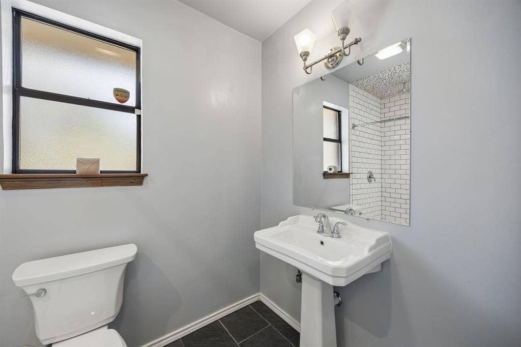 10123 Candlebrook Drive, Dallas, TX 75243 10123 Candlebrook Drive, Dallas, TX 75243