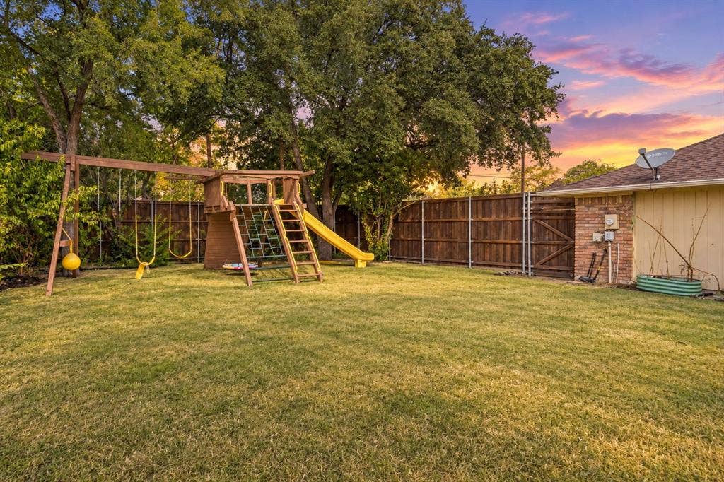 10123 Candlebrook Drive, Dallas, TX 75243 10123 Candlebrook Drive, Dallas, TX 75243