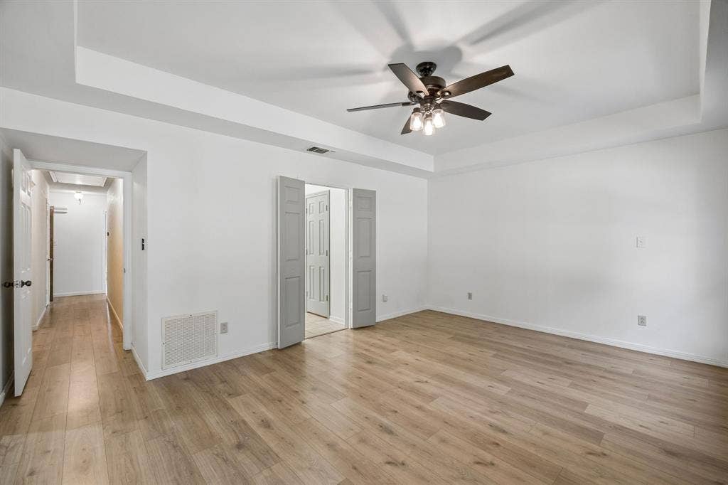10123 Candlebrook Drive, Dallas, TX 75243 10123 Candlebrook Drive, Dallas, TX 75243