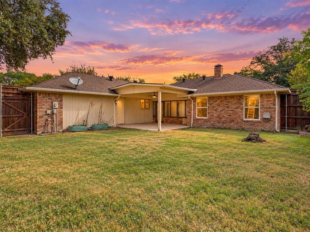 10123 Candlebrook Drive, Dallas, TX 75243 10123 Candlebrook Drive, Dallas, TX 75243