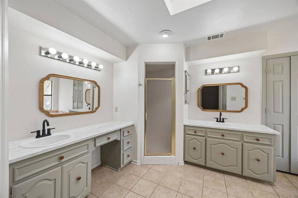 10123 Candlebrook Drive, Dallas, TX 75243 10123 Candlebrook Drive, Dallas, TX 75243