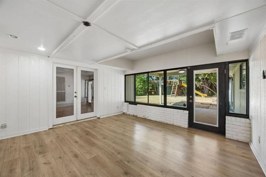 10123 Candlebrook Drive, Dallas, TX 75243 10123 Candlebrook Drive, Dallas, TX 75243