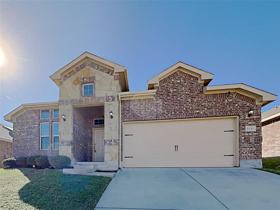 Property photo for 10129 Blue Bell Drive, Fort Worth, TX
