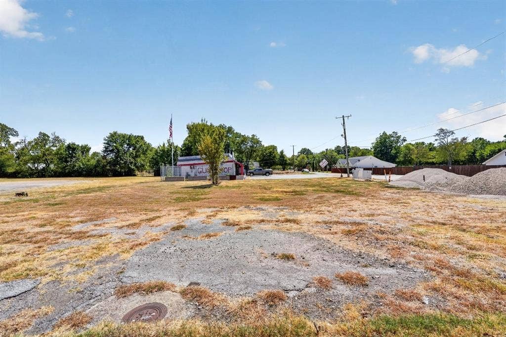2648 W Scyene Road, Mesquite, TX 75149 2648 W Scyene Road, Mesquite, TX 75149