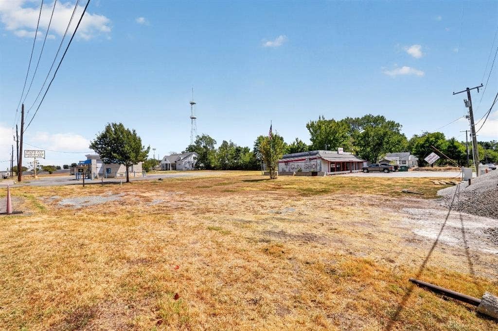 2648 W Scyene Road, Mesquite, TX 75149 2648 W Scyene Road, Mesquite, TX 75149