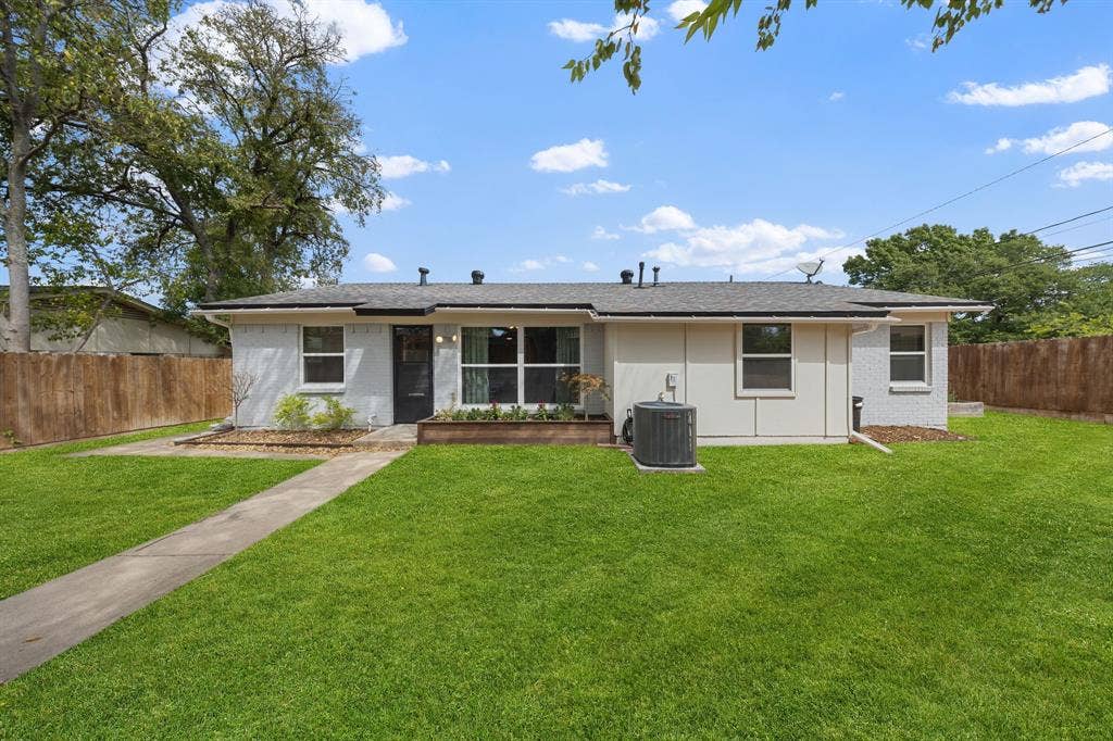 3016 Briarwood Drive, Plano, TX 75074
