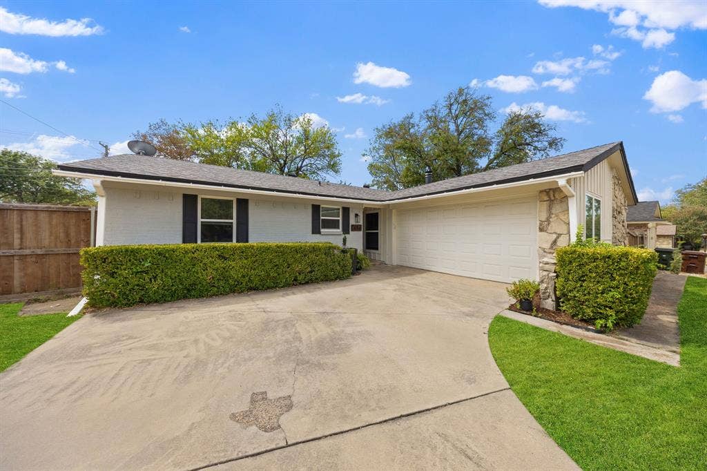 3016 Briarwood Drive, Plano, TX 75074
