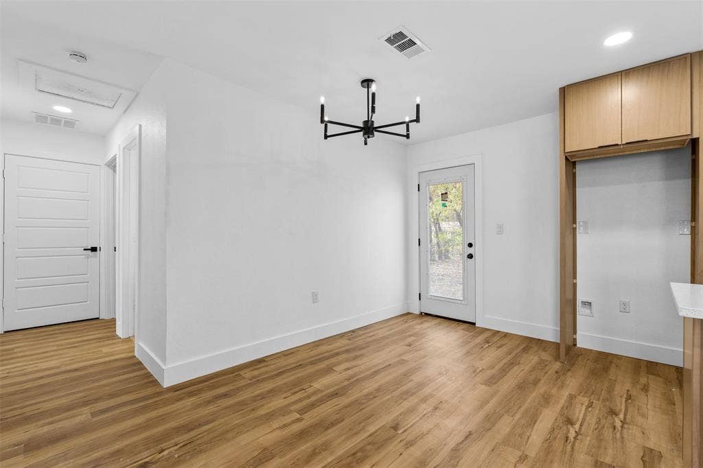 565 alcorn Avenue, Dallas, TX 75217 565 alcorn Avenue, Dallas, TX 75217