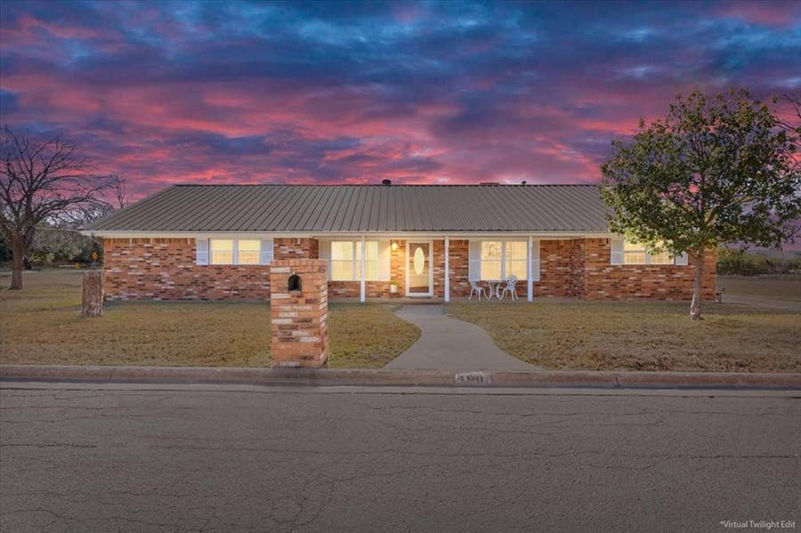 Property photo for 100 Sunny Lane, Gatesville, TX
