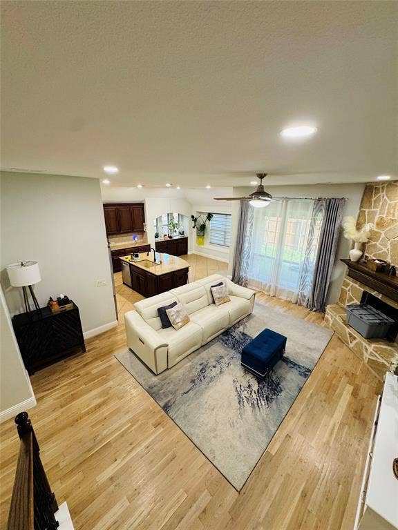 2324 Kemerton Drive, Plano, TX 75025 2324 Kemerton Drive, Plano, TX 75025