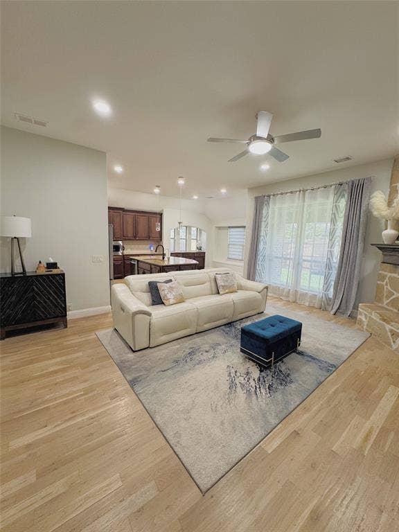 2324 Kemerton Drive, Plano, TX 75025 2324 Kemerton Drive, Plano, TX 75025