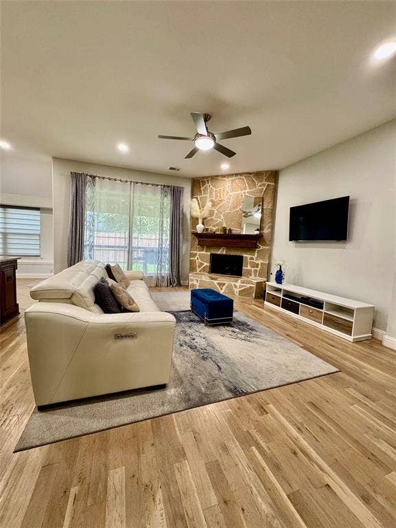 2324 Kemerton Drive, Plano, TX 75025 2324 Kemerton Drive, Plano, TX 75025