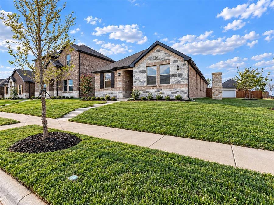 Property photo for 2536 Fairweather Drive, Celina, TX