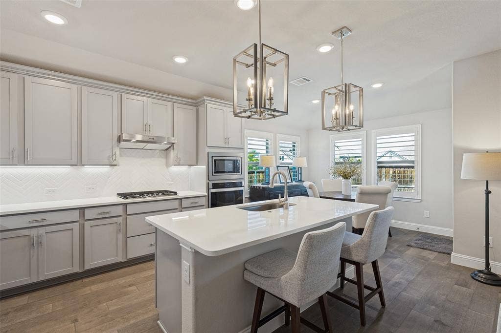 3216 Mountwell Drive, McKinney, TX 75071 3216 Mountwell Drive, McKinney, TX 75071