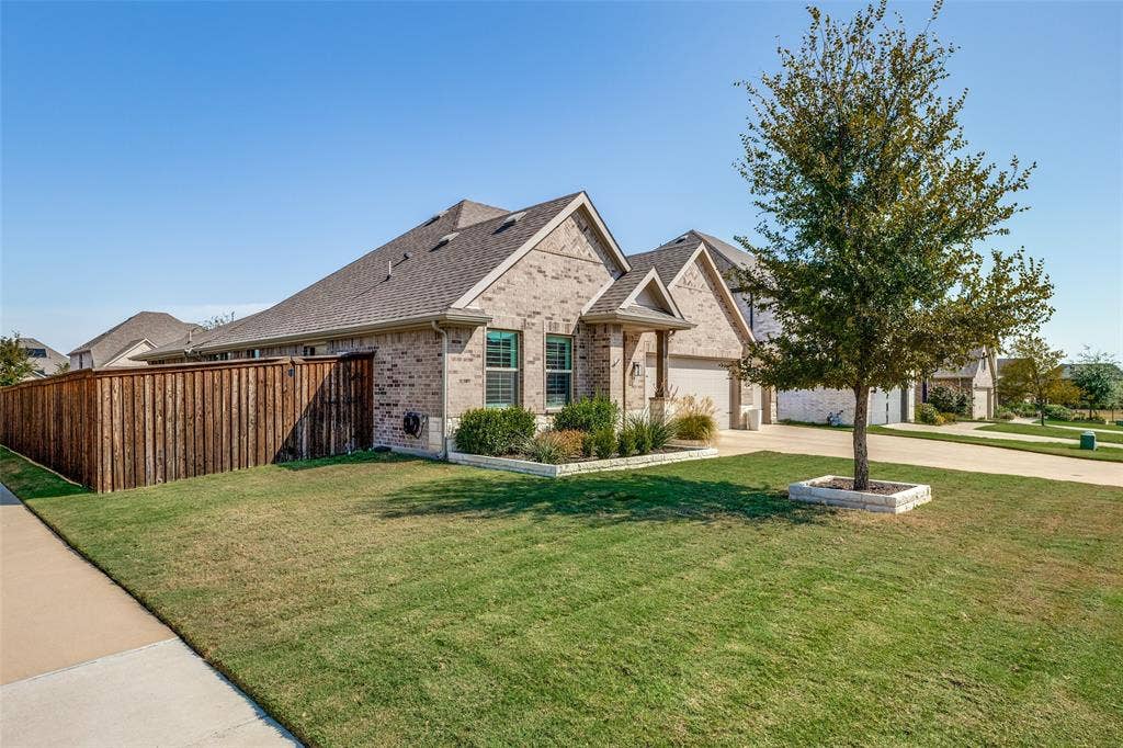 3216 Mountwell Drive, McKinney, TX 75071 3216 Mountwell Drive, McKinney, TX 75071