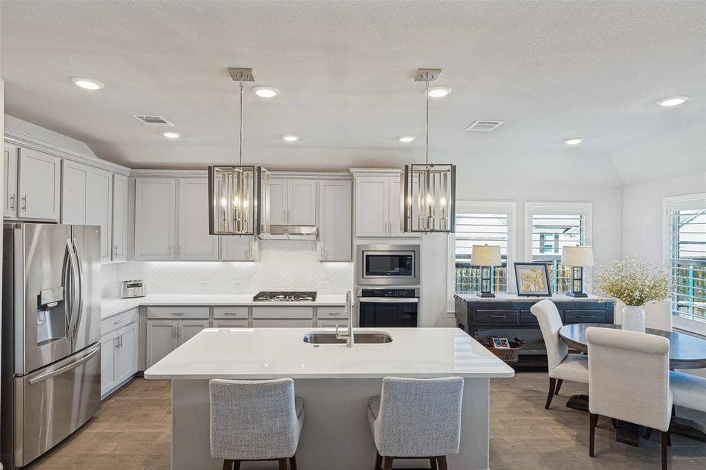 3216 Mountwell Drive, McKinney, TX 75071 3216 Mountwell Drive, McKinney, TX 75071