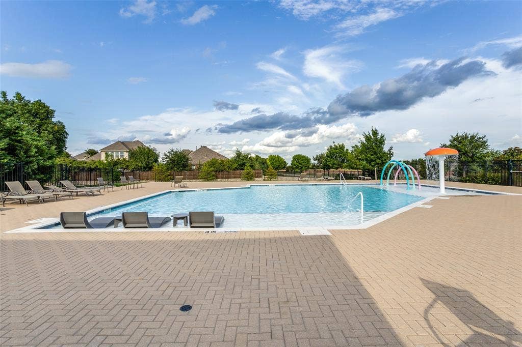 3216 Mountwell Drive, McKinney, TX 75071 3216 Mountwell Drive, McKinney, TX 75071