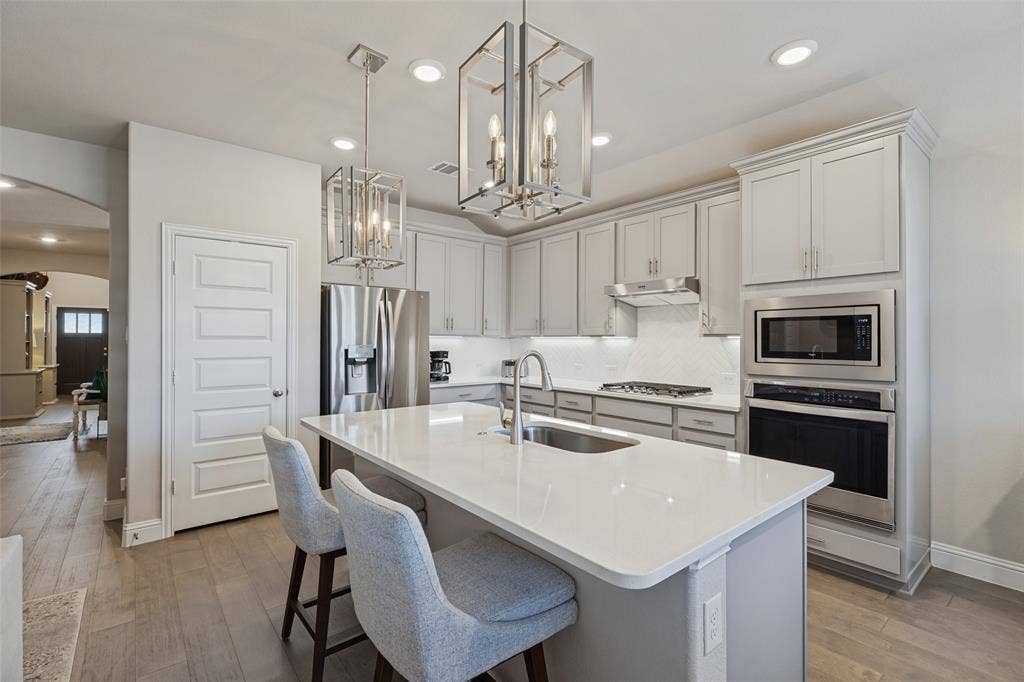 3216 Mountwell Drive, McKinney, TX 75071 3216 Mountwell Drive, McKinney, TX 75071