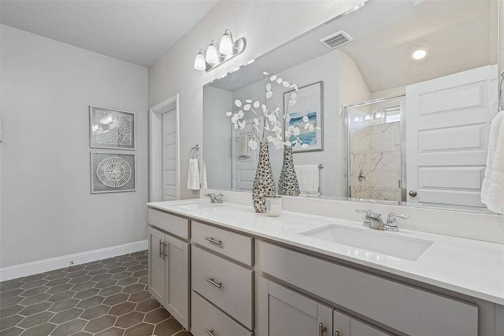 3216 Mountwell Drive, McKinney, TX 75071 3216 Mountwell Drive, McKinney, TX 75071