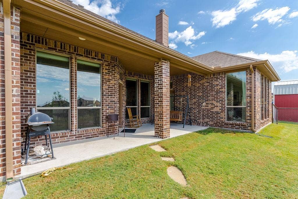2069 Meadowbrook Lane, Josephine, TX 75173