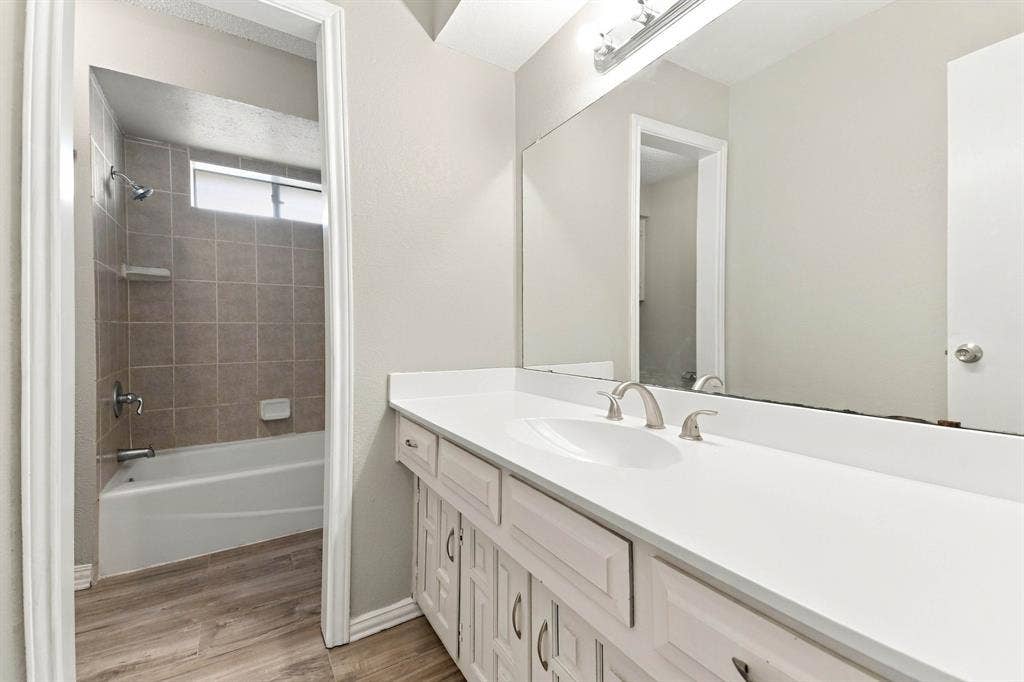 2865 Meadowbrook Drive, Plano, TX 75075 2865 Meadowbrook Drive, Plano, TX 75075